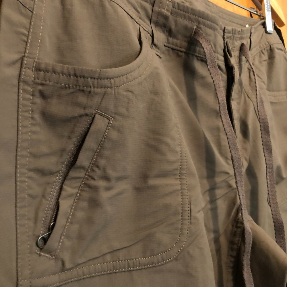 North Face hiking pants, size 8 - Picture 4 of 7